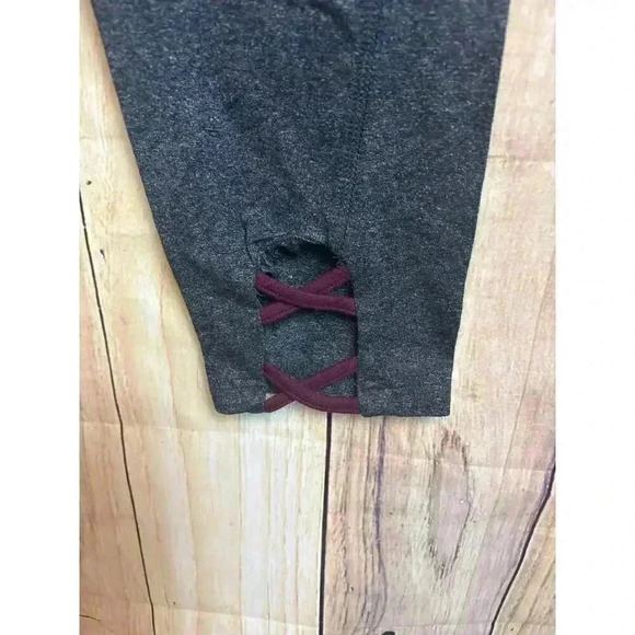 Minnesota Cropped Colloseum Leggings Gray/Maroon New Size L - Picture 8 of 10